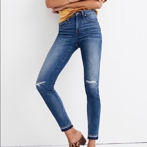 9” High-Rise Skinny Jeans